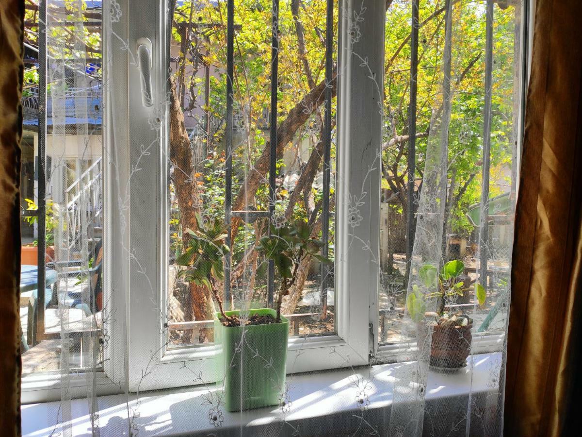 Guesthouse Ttt Tbilisi Ngoại thất bức ảnh